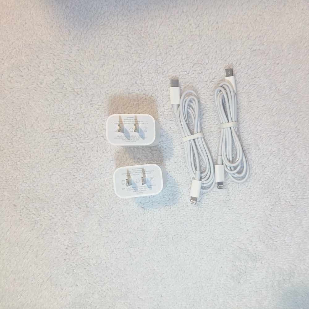 Pack of 3 Fast Charging Chargers (20W USB-C + Lightning Cable) New In Box - Picture 8 of 10